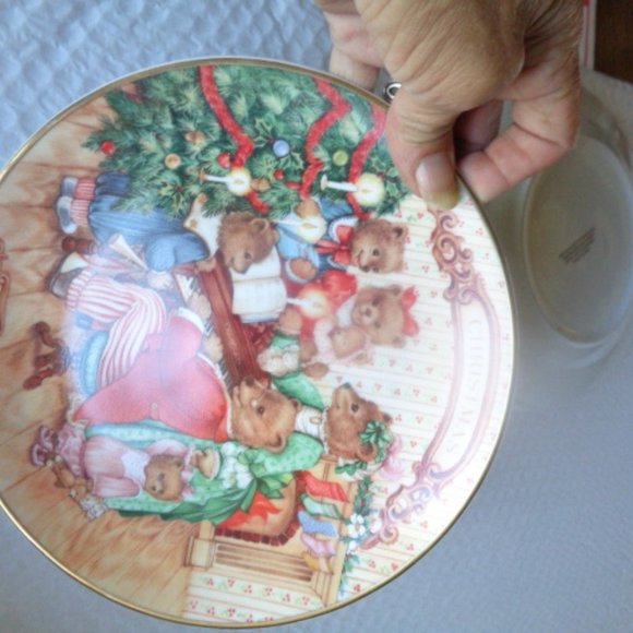 Vtg AVON 1989 Together For Christmas Plate… - Picture 3 of 4
